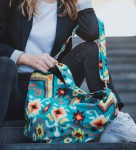 Hobo bag with aztec patterns made of upholstery velvet