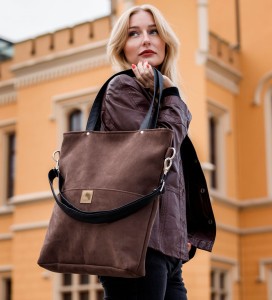 Braune Tasche aus Öko-Wildleder