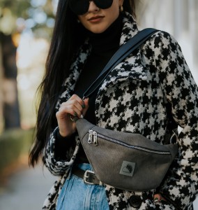 Graue Nierenbeuteltasche aus wasserabweisendem Nubuk