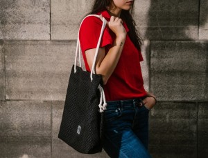 Black bag for summer with rope handles 